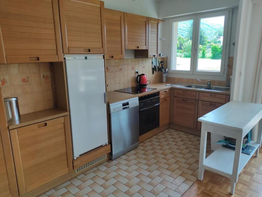Bel Appartement Au Calme A 5 Minutes Du Village Menthon-Saint-Bernard Zewnętrze zdjęcie