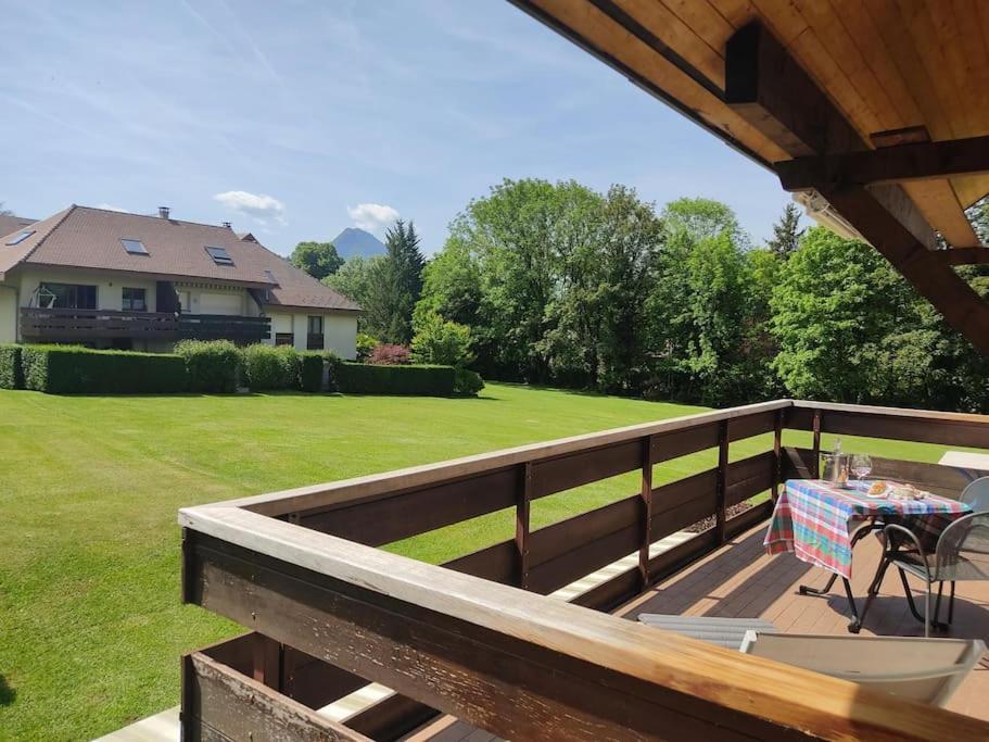 Bel Appartement Au Calme A 5 Minutes Du Village Menthon-Saint-Bernard Zewnętrze zdjęcie