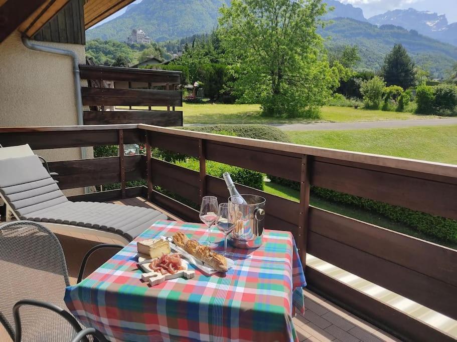 Bel Appartement Au Calme A 5 Minutes Du Village Menthon-Saint-Bernard Zewnętrze zdjęcie